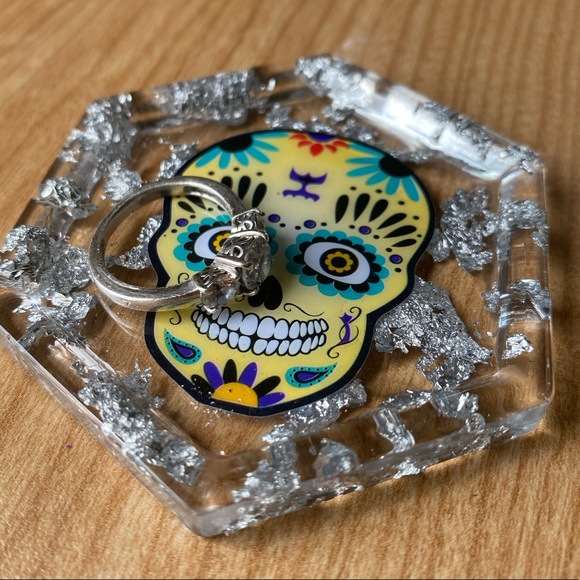 Resin Trinket Tray - Picture 1 of 2